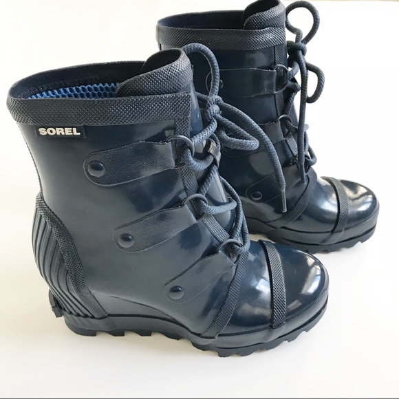 Sorel Joan Rain Wedge Gloss Bootie - Picture 2 of 8